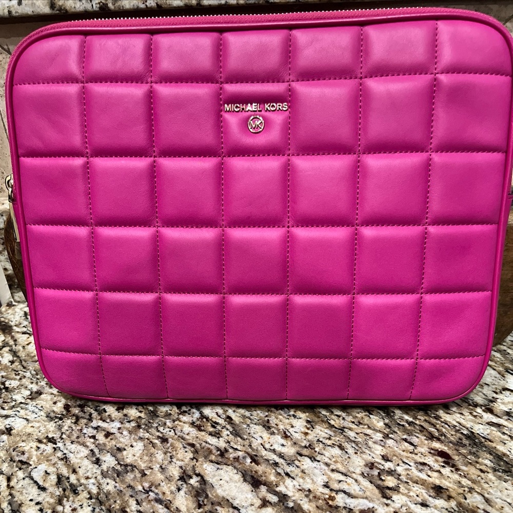 Michael Kors jet set wild berry tablet bag padded 13x10 inches